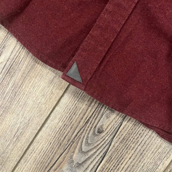 UNTUCKit Sherwood Flannel Shirt XL – Burgundy / Dark Red – 100% Cotton - Picture 3 of 10